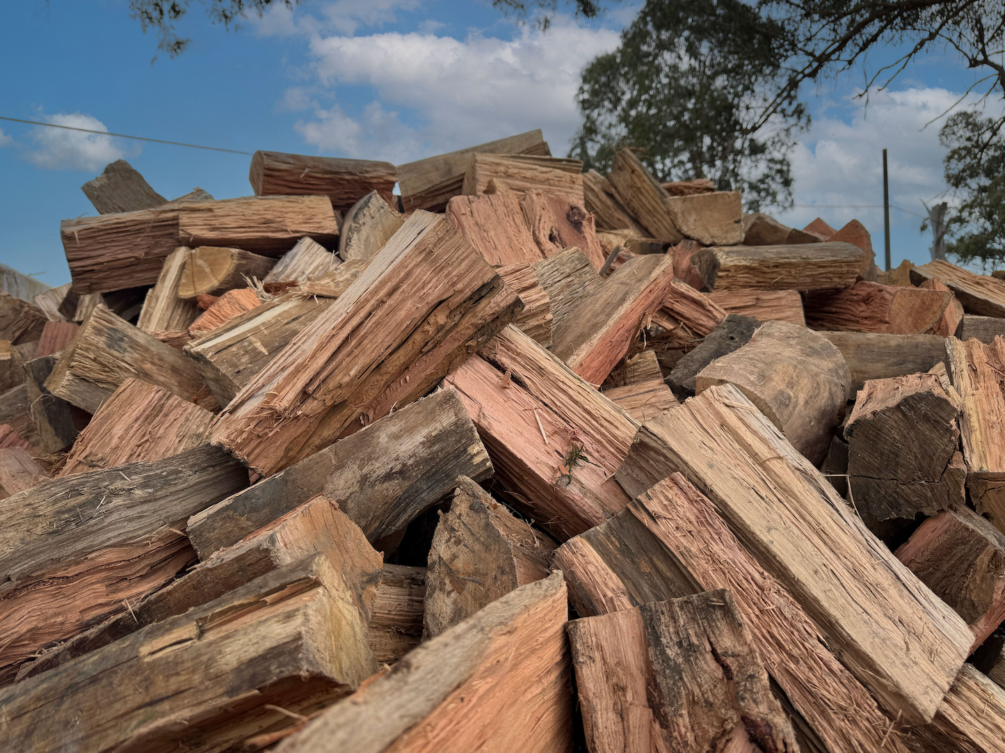 1/2 Cube - Mixed Hardwood Firewood (Per Cubic Metre) - Tipper Load